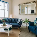 Waverley House Apartments