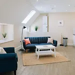 Waverley House Apartments